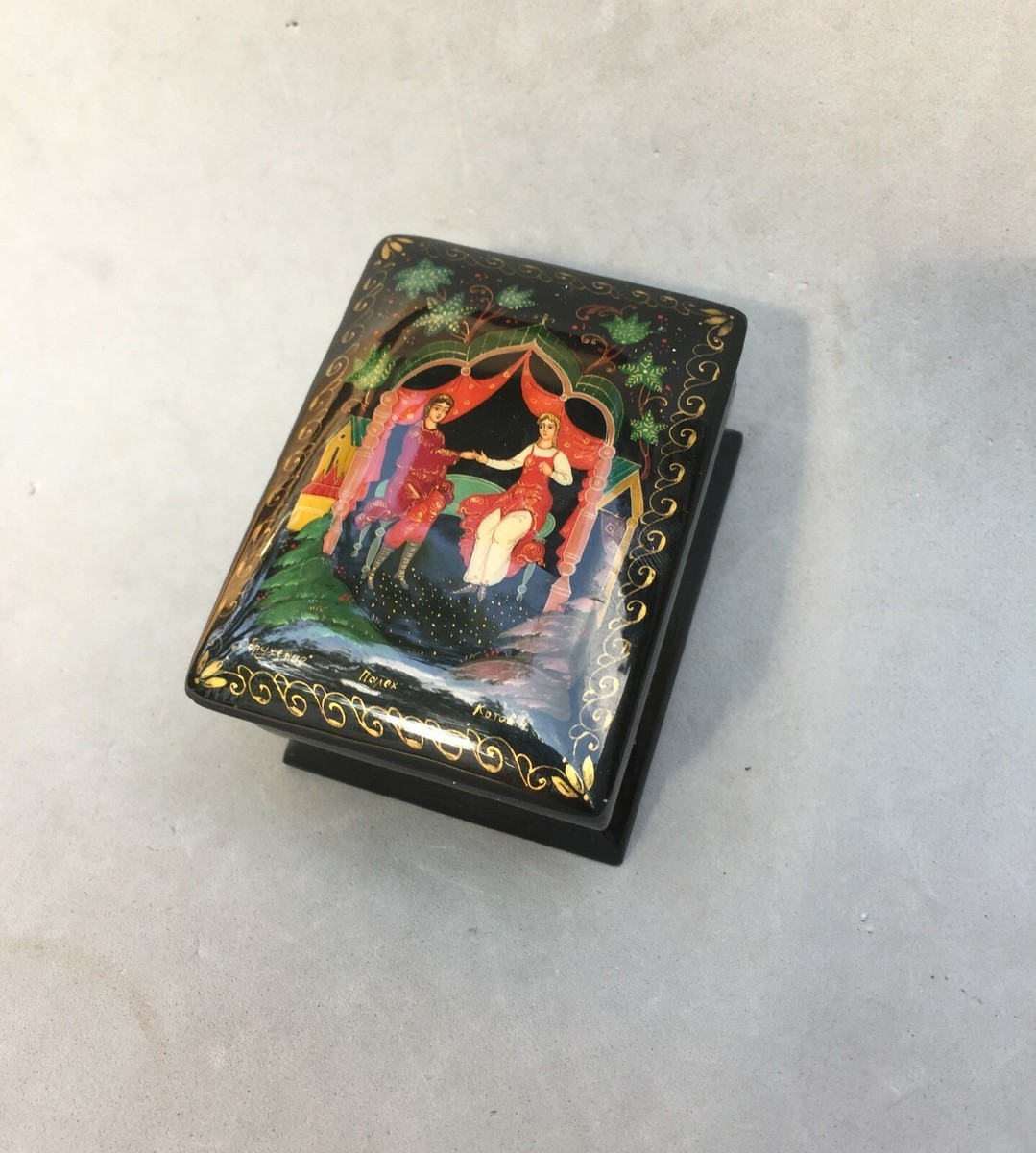 Russian Black Lacquer Box Lovers Hand Painted 2 5/8