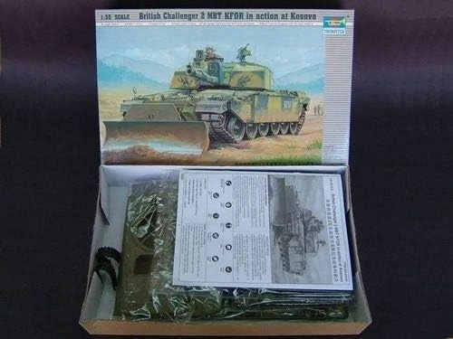 Trumpeter 1/35 British Challenger II Main Battle Tank Model Kit - Image 3 of 4