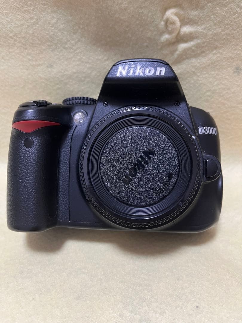 アップルパイNikon D3000 レンズセット 18-55mmG Nikon D3000 Kit 10.2-megapixel digital SLR camera with 18-55mm