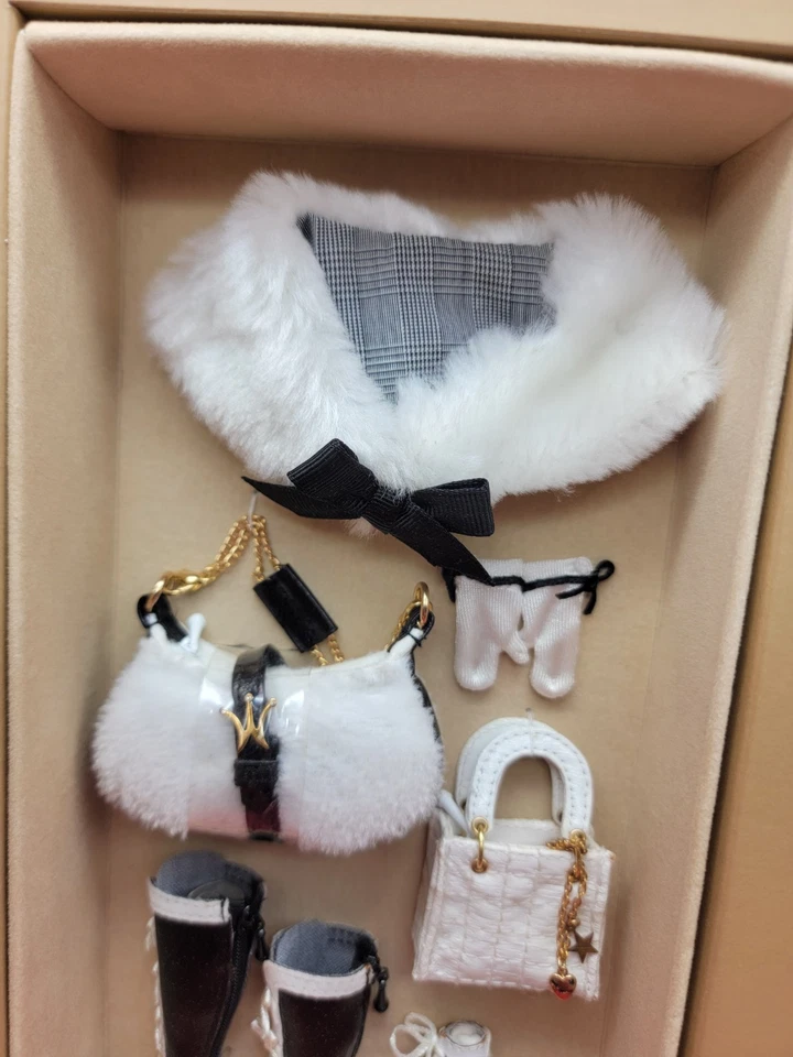 Integrity Fashion Spectacular Travel Wear Set Fashion Royalty Jason Wu 91077 NRF - Image 2 of 4