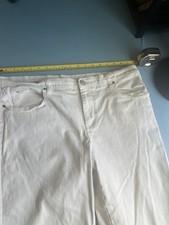 Lee relaxed feet woman Capri pants Size 16. E1