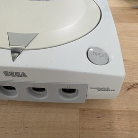 Sega Dreamcast White Console Only PART AS IS NOT WORKING HKT-3020