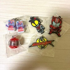Translation (accurate): Kamen Rider emblem accessory rubber strap. Drive