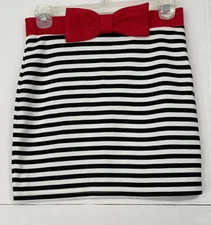 LOVE CULTURE  Womens Stripe  black white with red ribbon accent Junior Sz Small