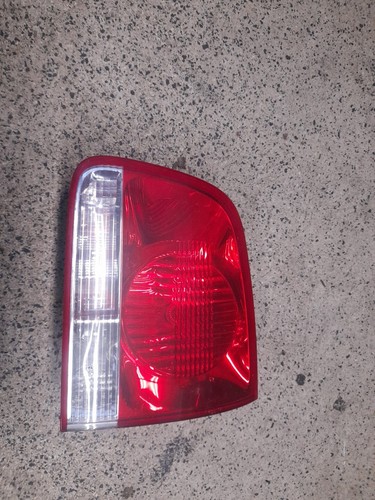 VW Touareg Rückleuchte hinten rechts aus der Heckklappe Bj.2004 original