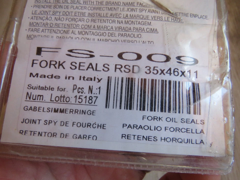 Sellos de horquilla FS-009 35mm x 46mm x 11mm CB750 CB450 CL OM23 NUEVOS piezas ilimitadas Foto 2 de 3