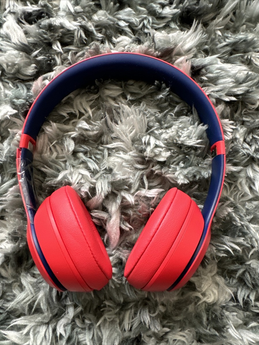 Beats by Dr. Dre Solo3 Headphones With Charging Case - Red