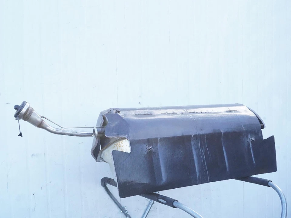 1999 - 2000 Mercedes Benz Slk Class R170 Slk230 Fuel Tank Reservoir Assembly Oem Foto 4 de 4