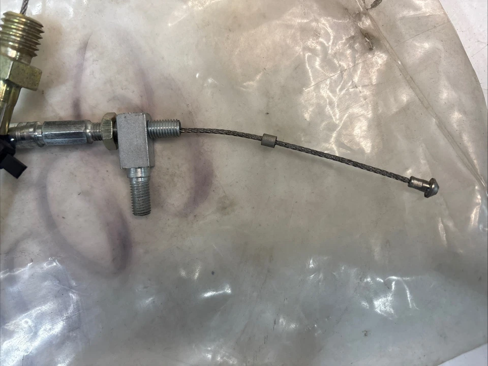 Austin /Morris Marina NOS Automatic Transmission “ Throttle Control” Cable - Image 4 of 4