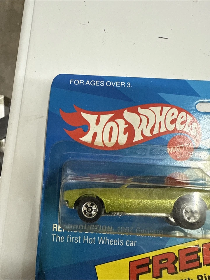 Hot Wheels Especial 15 Cumpleaños Juego de 3 Coches con Hebilla de Cinturón Coleccionable De Colección Foto 4 de 4