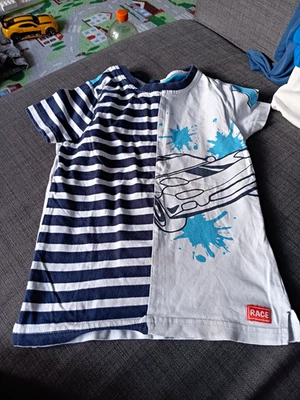 Kiki Kurzarm T-Shirt Rundhals Streifen Rennen Druck Blau/Weiß Gr. 98/104 - Bild 1 von 3