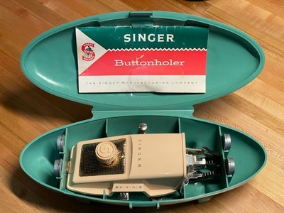 Singer Buttonholer 489510 with templates and case - 1960s vintage