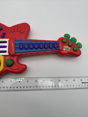 Vintage 2003 Spin Master The Wiggles Musical 16" Toy Guitar Works! - Picture 3 of 7