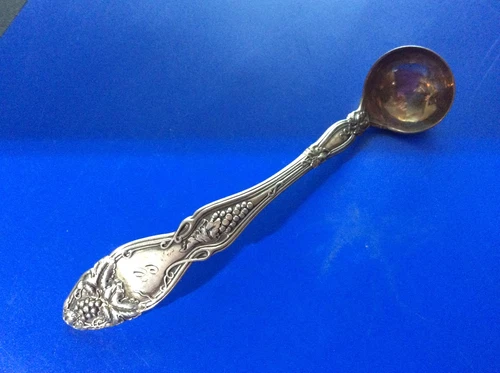 International 1904 Cloeta Sterling Nouveau Grape Mustard Ladle 16 Grams  Mono