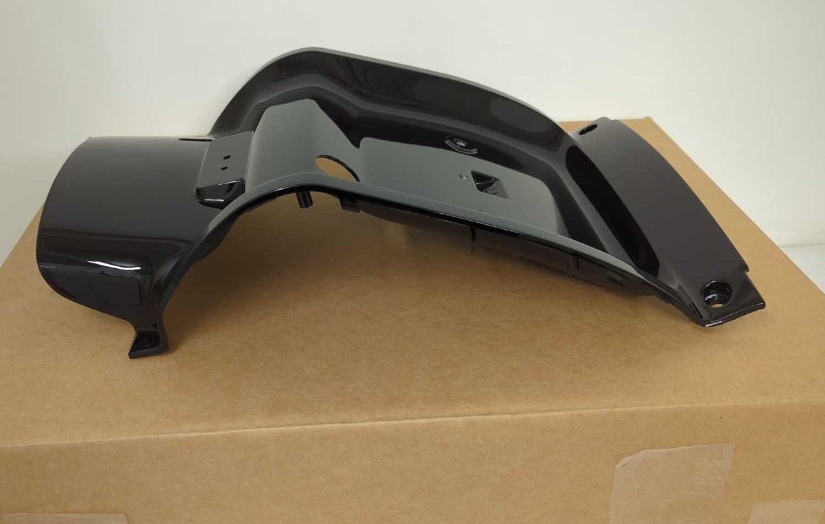 ホンダ 42611-KL4-000 新品 New OEM Honda Rear Fender 2001-2012 Goldwing 1800 Black NH1 80100