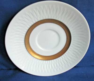Hutschenreuther, Untertasse 14 cm, Rhapsody gemusterter Goldrand, weitere