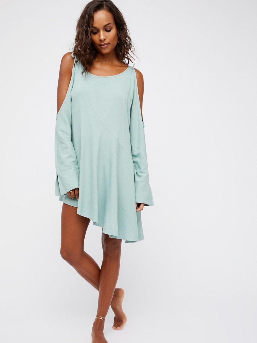 NWT FREE PEOPLE SzXS CLEAR SKIES ASYMMETRIC HEM COLD SHOULDER