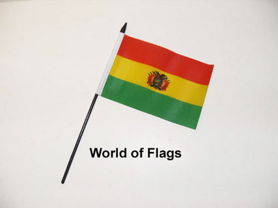 BOLIVIEN FLAGGE 6'' x 4'' KLEINE HAND WINKENDE Bolivianische Handwerk Tisch Schreibtischplatte Display 