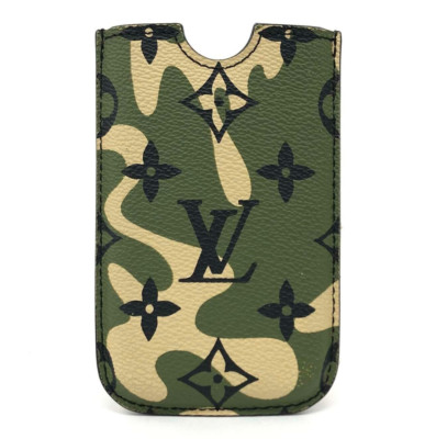 Authentic LOUIS VUITTON Monogramouflage Etuy iPod Case Takashi