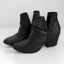 Not Rated Tarim Snake Bootie Women's 9 Black Ankle Boots Block Heel