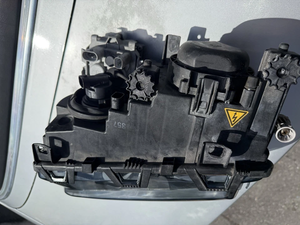 Conjunto de faros - Magneti Marelli, OE Halogen Advance se adapta a BMW 330Ci 2001 Foto 2 de 4