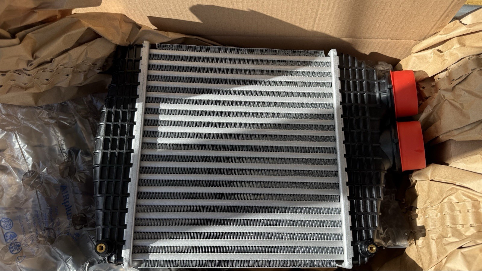 2013-2020 MASERATI GHIBLI INTERCOOLER RADIATOR, RH NEW OEM 670109551