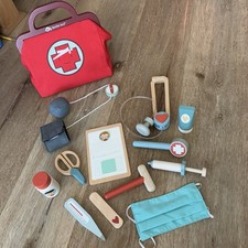 Tender Leaf Wooden Doctor Medical Play Set Kids Toy w/ Bag