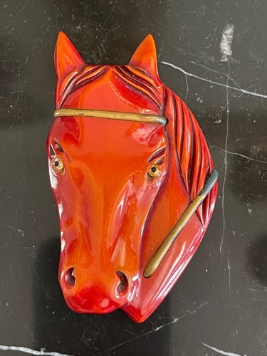 Impressive Vintage 3 1/4" Bakelite Horse Head with Glass Eyes Pin Brooch - Picture 6 of 7
