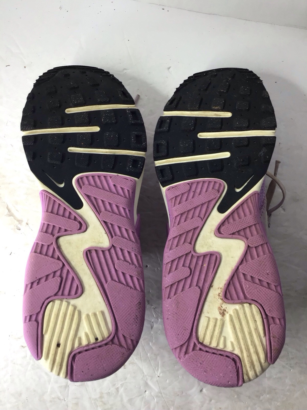 Nike Air Max Excee Doll Sail-Violet Star Women's Size 7.5 Preowned thumbnail 4