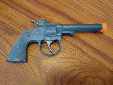 Vintage "HUB" Metal TOY GUN WITH RED STAR