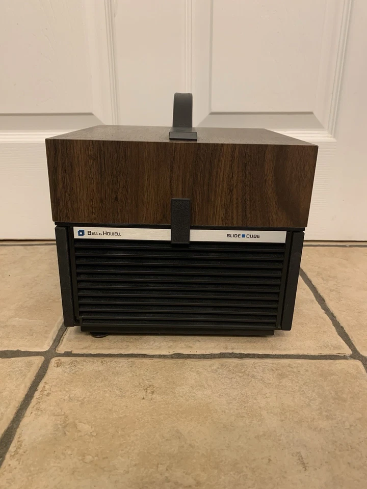 Vintage Bell & Howell Slide Cube Projector, Not Tested, Auto Focus w/ 2L Bulbs - Image 2 of 4