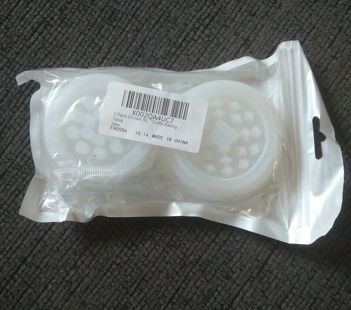 Silicone Epoxy Resin Mold DIY Leaf Herbal Herb Grinder Spice Crusher