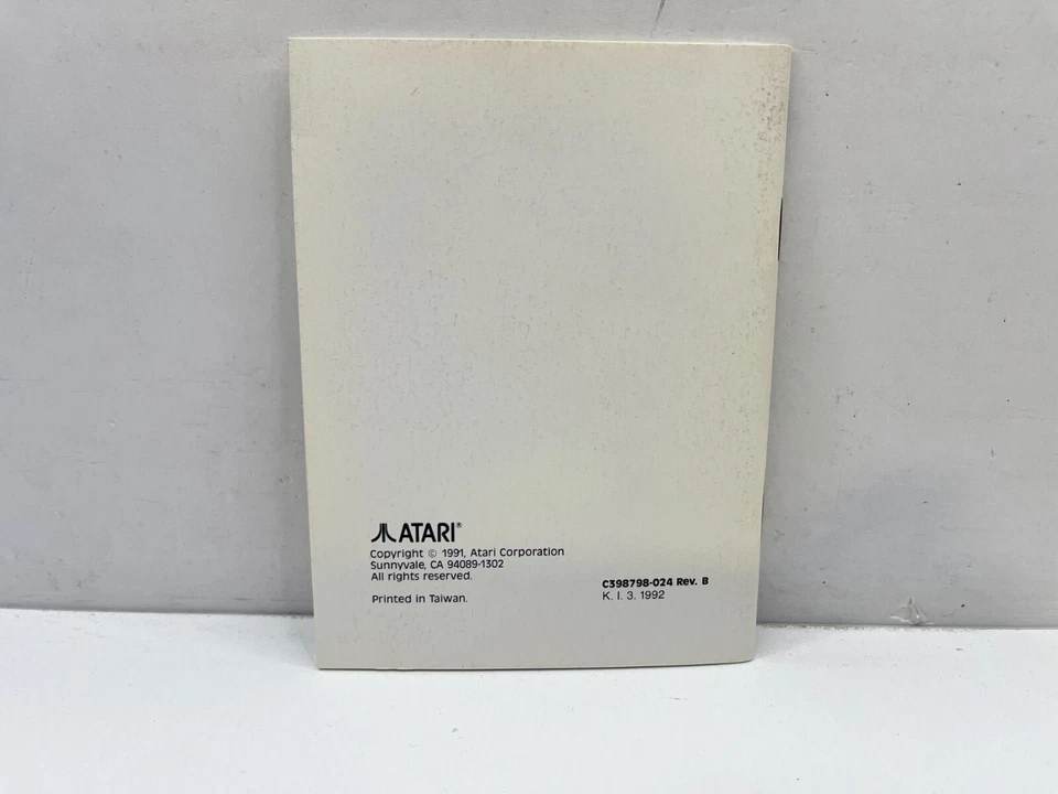 Owners Manual Console Atari Lynx System Instruction Manual Only - Model 2 - Image 2 of 2