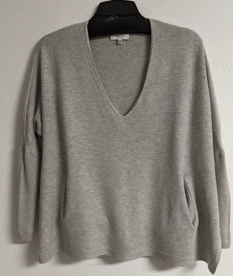 Suéter Súper Lindo BABATON x ARITZIA Baylor Lino Lana Cortina Gris Talla XXS/XS Foto 2 de 4