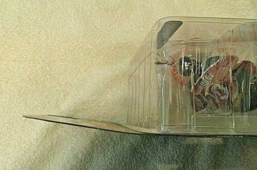 Pavel Bure #10 McFarlane Toys Sports Picks Series 2 2000 NHLPA NEW SEALED CARD - Picture 4 of 4