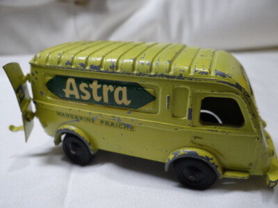 Miniature CIJ Renault 1000 Kgs Astra - Fourgon Années 60, échelle 1:50