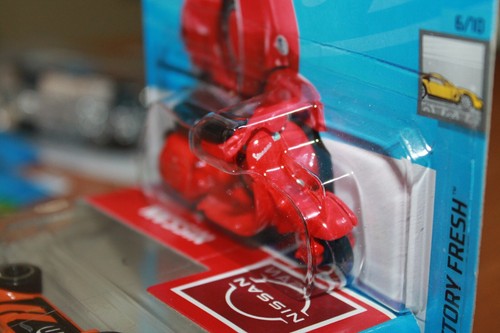 PIAGGIO - VESPA 90 SS - 1966 - HOT WHEELS 2024 - SCALA 1/64 - Foto 4 di 5