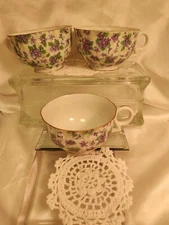 Yada vintage bone china tea cups set of 3 no saucers excellent condition