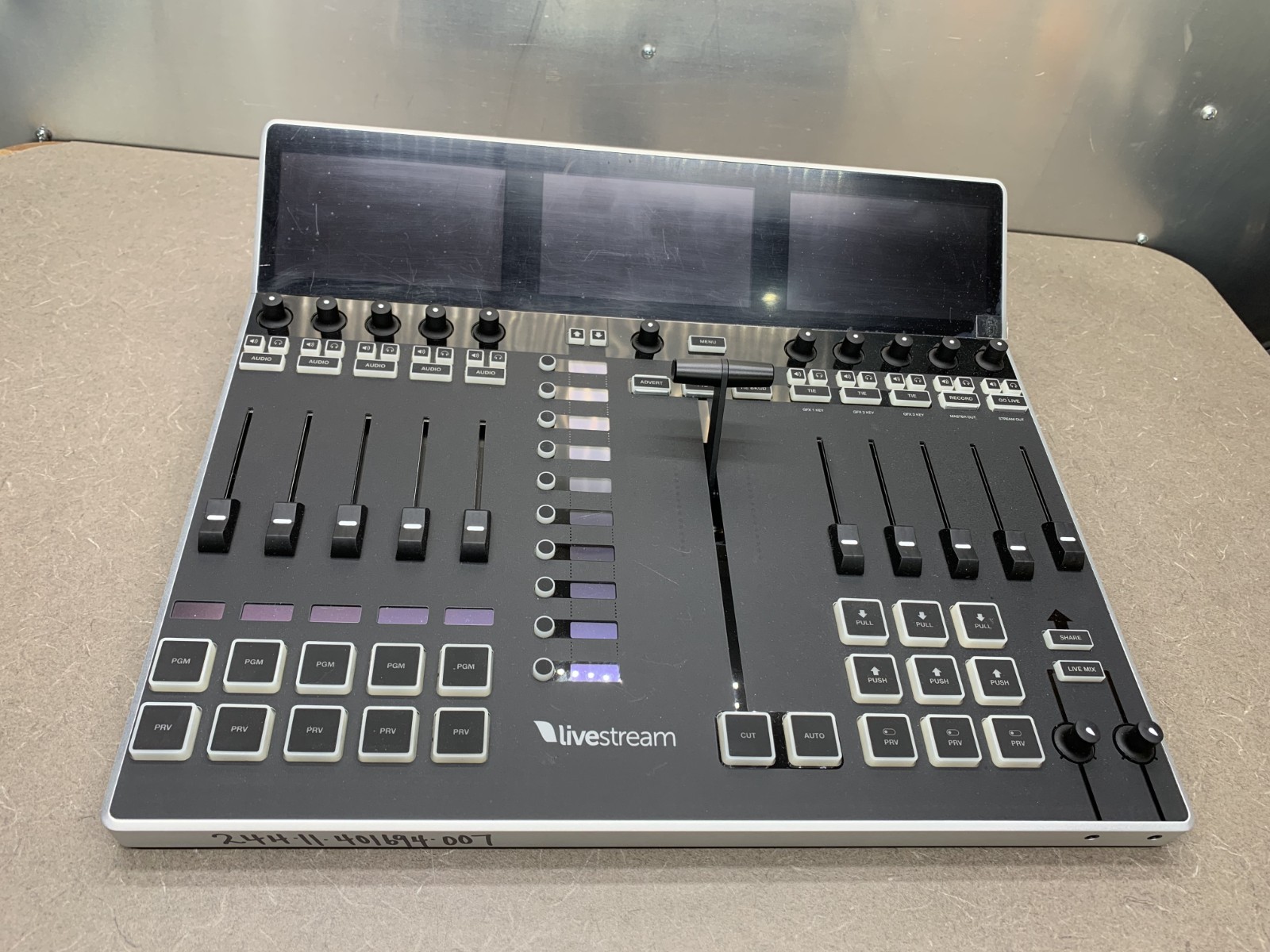 Livestream Studio Surface Core LS-STUSURF-CORE