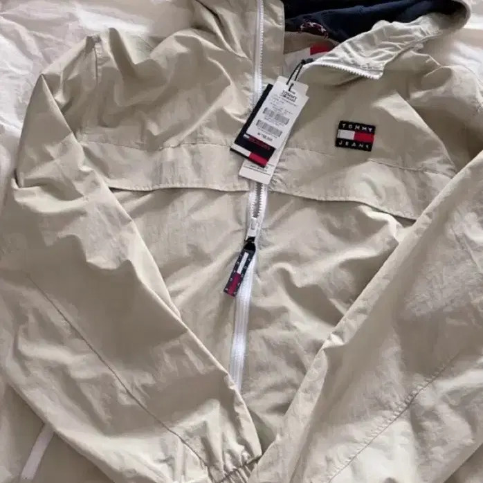 Tommy Jeans Windbreaker Beige L Brand New