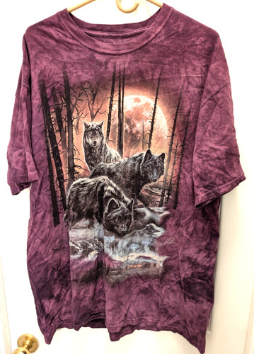 The Mountain 3 Wolves Moon Tami Alba Tie Dye T-Shirt Purple XL