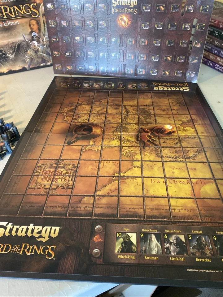 Stratego The Lord of the Rings Trilogy Edition Board Game 42040 - Image 3 of 4