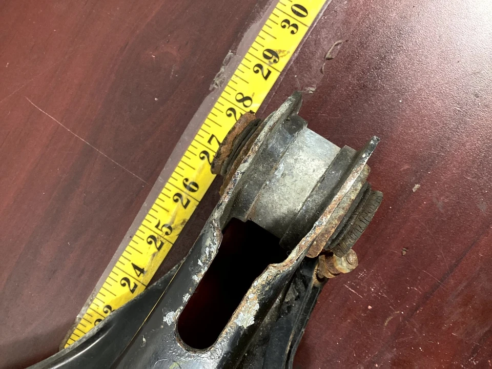 BMW 328I F30 2012-2014 brazo de control de suspensión inferior trasero izquierdo OEM. Foto 2 de 4