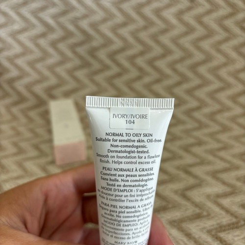 Mary Kay IVORY 104 Medium Coverage Foundation 1 FL OZ Pink Cap Discontinued - Picture 4 of 4