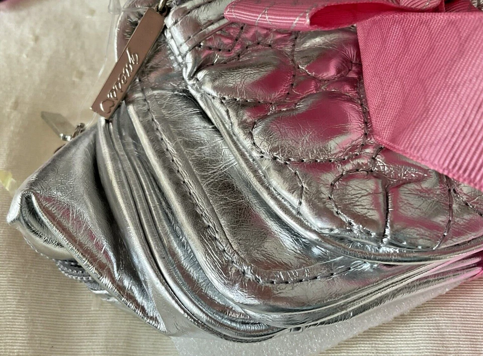 Guess Cosmetic Trio y EDP .25fl oz 7.5ml Corazón Púrpura Claro Colgante Salpicaduras Nuevo Foto 2 de 4