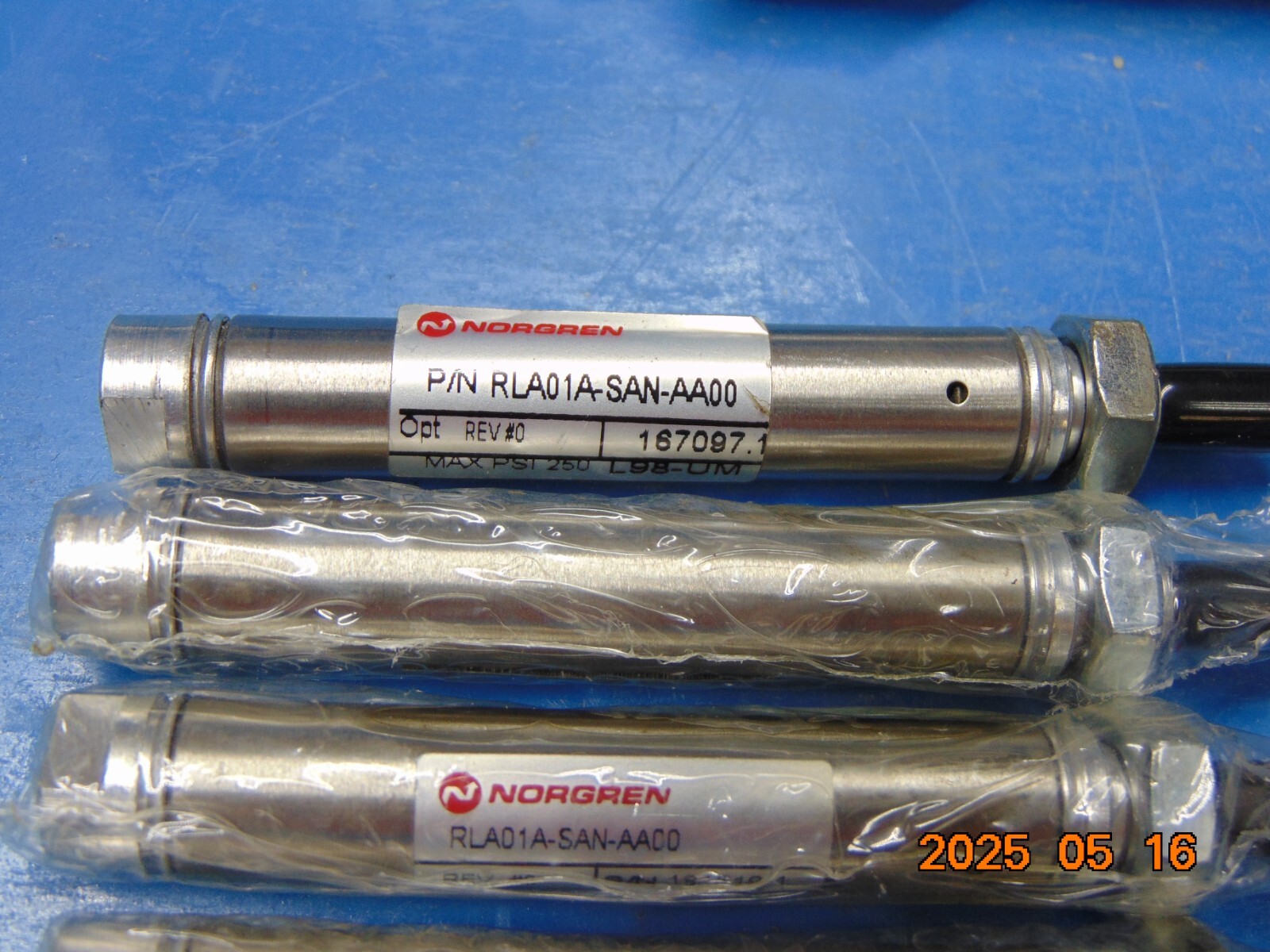 (1) NEW Norgren RLA01A-SAN-AA00 1" Stroke, 7/16" Bore Pneumatic Actuator