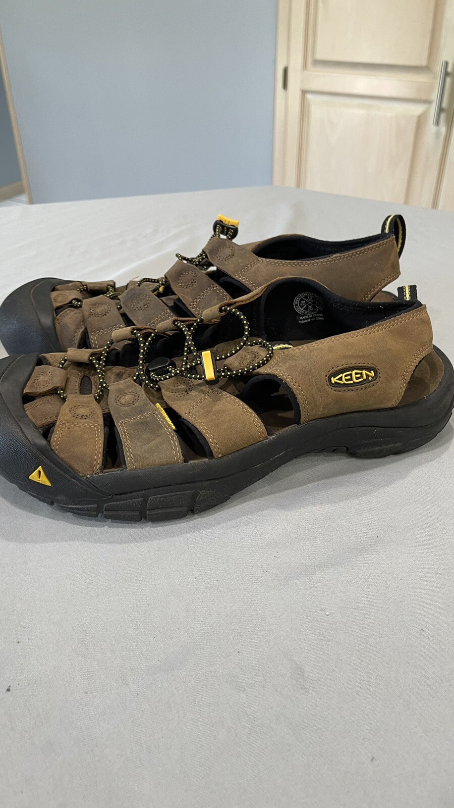 Sandali sportivi da uomo Keen in pelle taglia 12