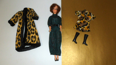 VTG 11 1/2'' HONG KONG CLONE FASHION DOLL W LEOPARD COAT ROMPER GREEN PANTSUIT