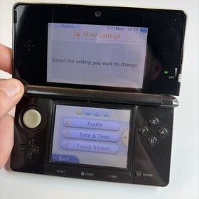 Nintendo 3DS Handheld Video Game Console Black CTR-001 (USA) W Charger US Model