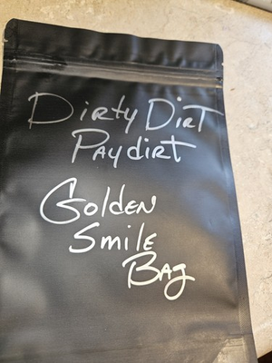 #ad Dirty Dirt Paydirt HALF GRAM PLUS BAG $82.00